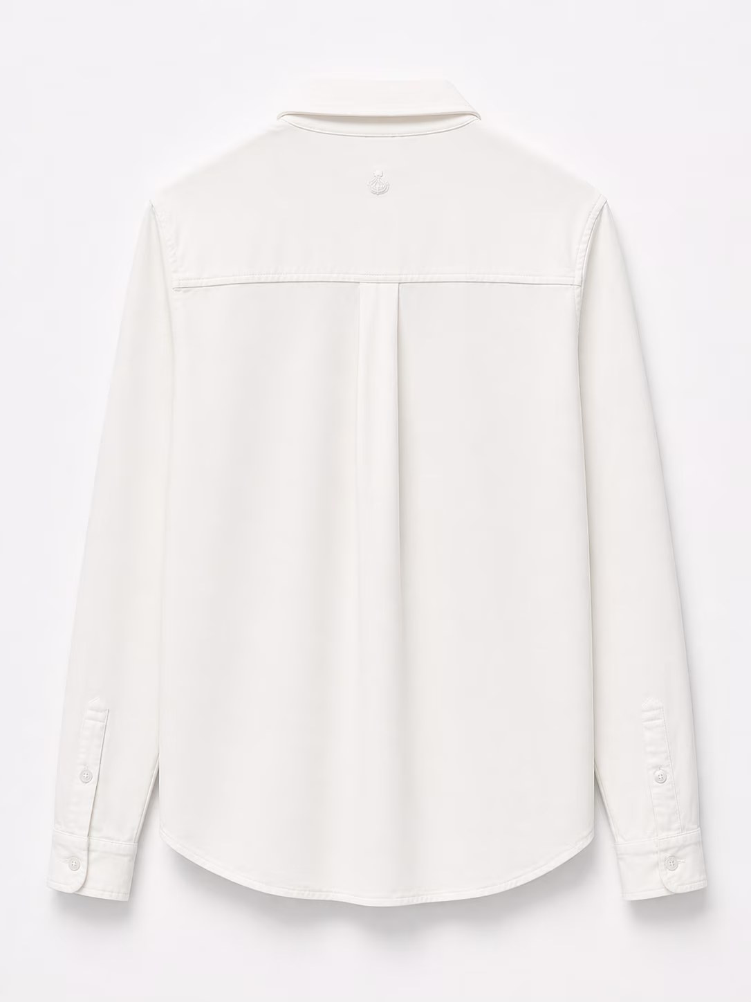 Clean back with box pleat